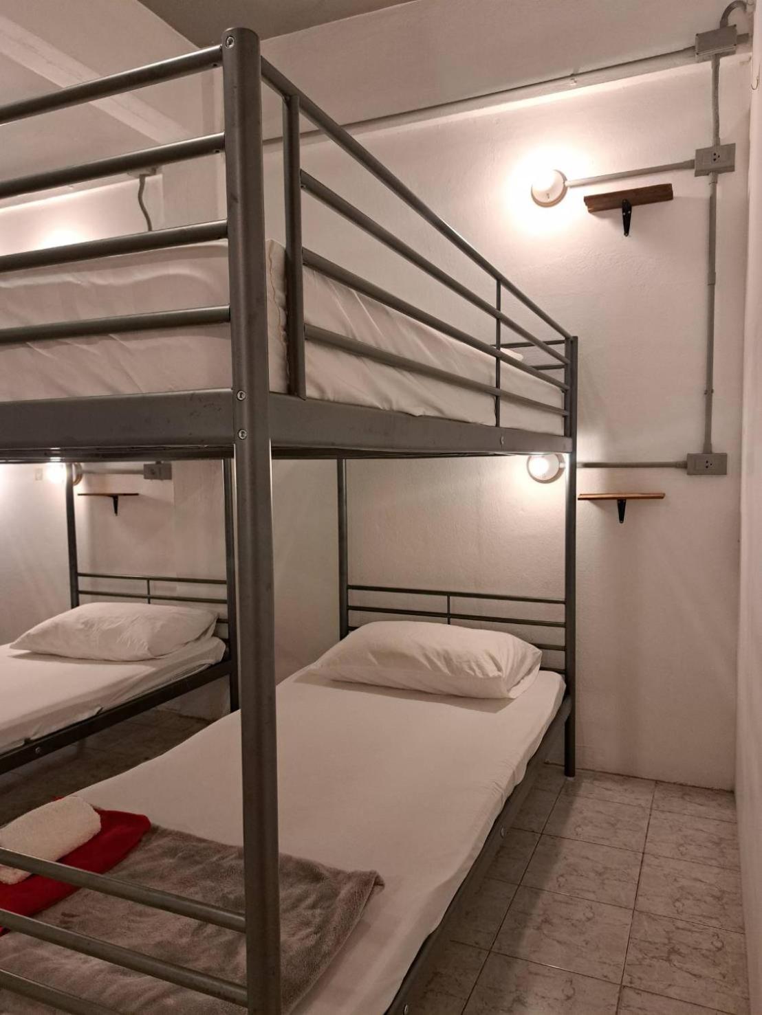 8 Sleeper Street Guesthouse Краби Экстерьер фото