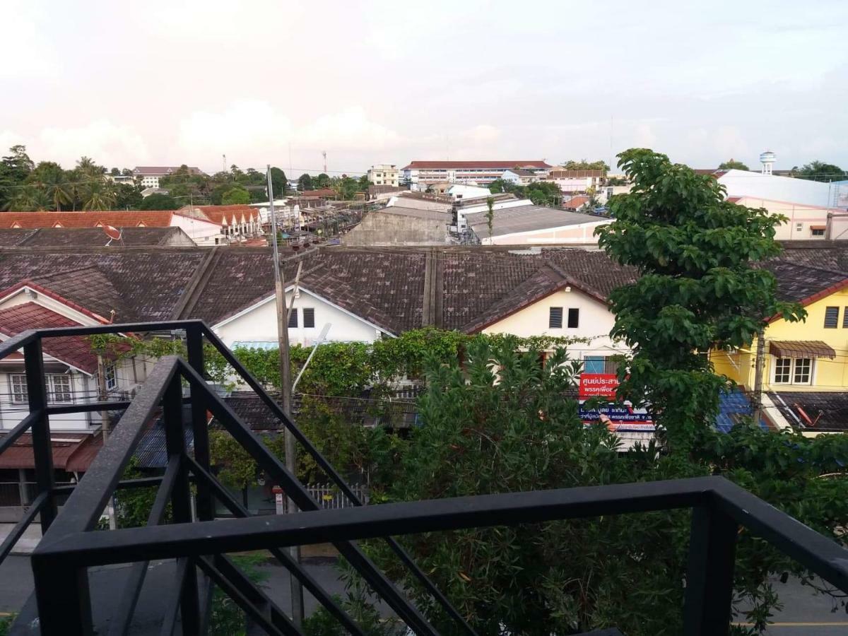 8 Sleeper Street Guesthouse Краби Экстерьер фото